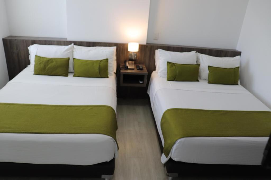 Hotel Santiago De Arma ريونيغرو المظهر الخارجي الصورة
