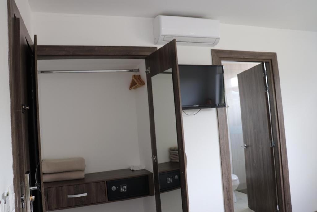 Hotel Santiago De Arma ريونيغرو المظهر الخارجي الصورة